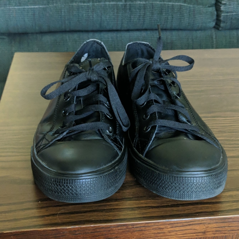 Skid-proof sneakers